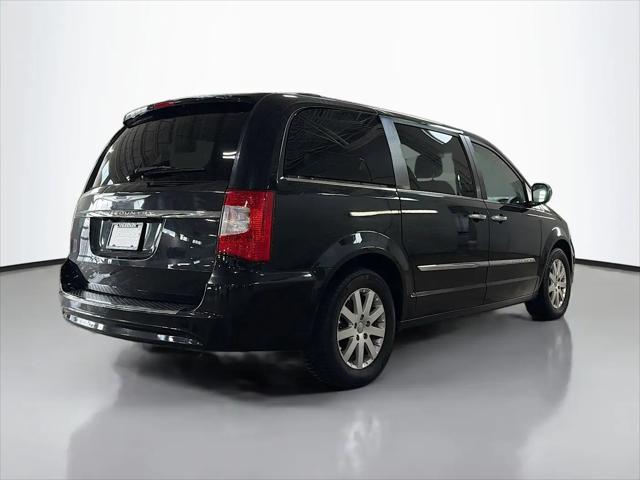 2015 Chrysler Town & Country Touring