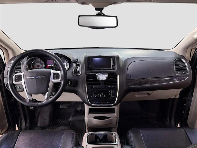 2015 Chrysler Town & Country Touring