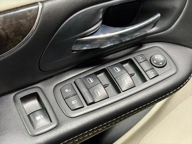 2015 Chrysler Town & Country Touring