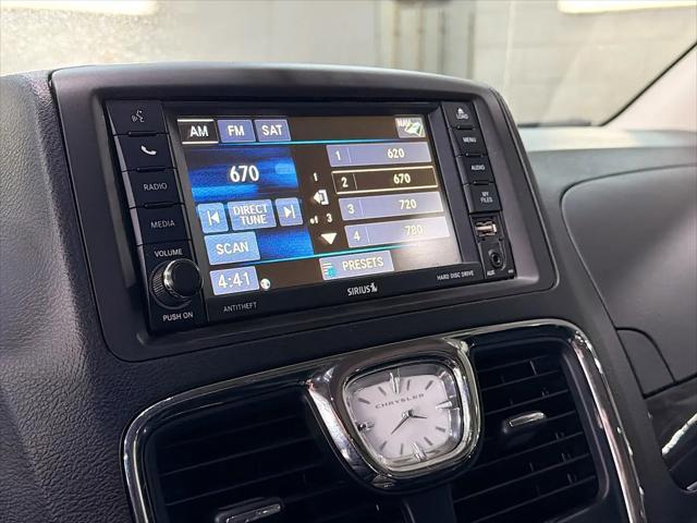 2015 Chrysler Town & Country Touring