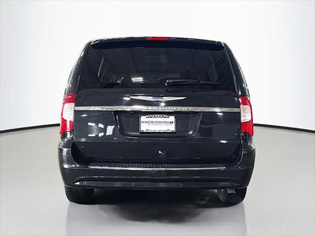 2015 Chrysler Town & Country Touring