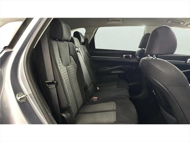 2022 Kia Sorento LX