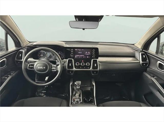 2022 Kia Sorento LX
