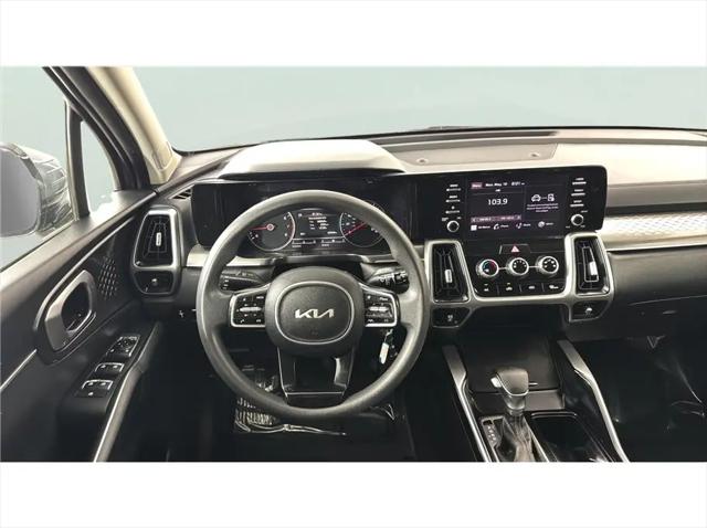 2022 Kia Sorento LX