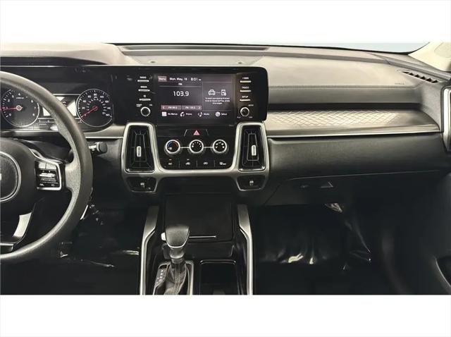 2022 Kia Sorento LX