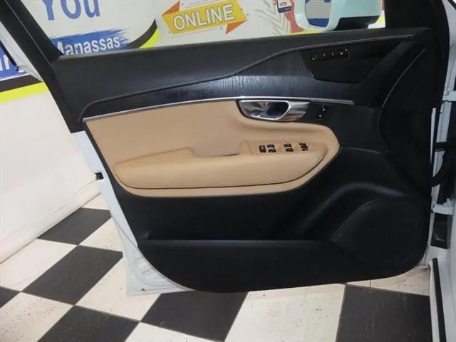 2021 Volvo XC90 Recharge T8 Inscription 7 Passenger
