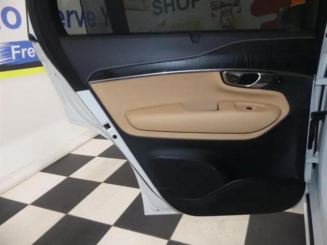 2021 Volvo XC90 Recharge T8 Inscription 7 Passenger