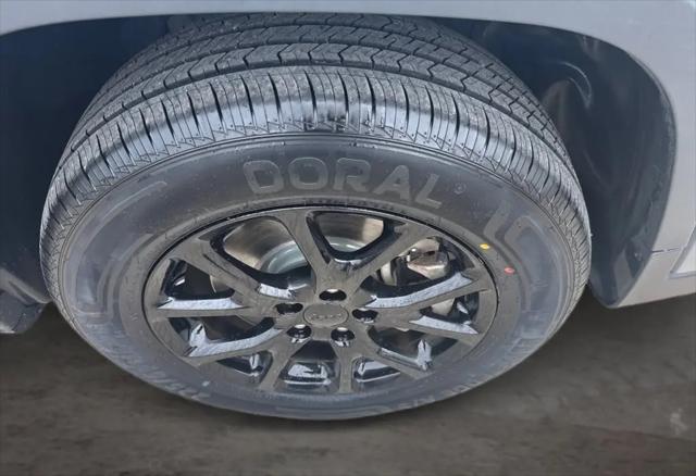 2023 Jeep Cherokee Altitude Lux 4x4