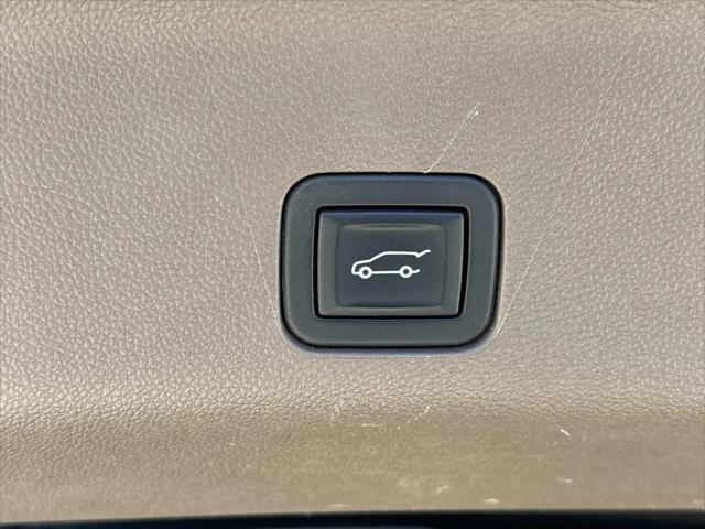 2023 GMC Yukon 4WD Denali