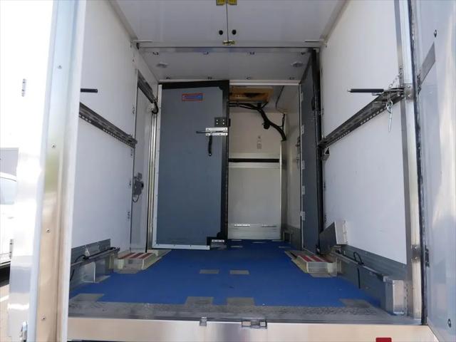 2023 Ford E-350 Cutaway Base