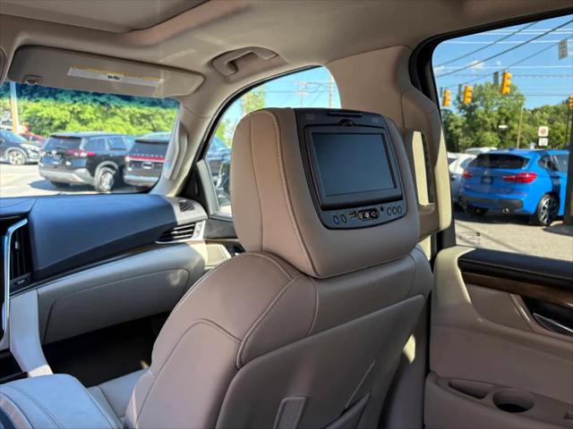 2019 Cadillac Escalade Luxury