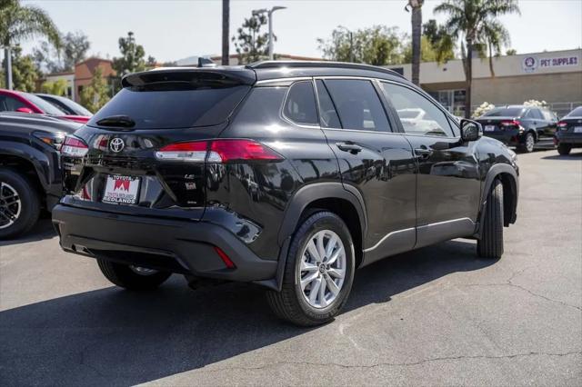 2024 Toyota Corolla Cross LE