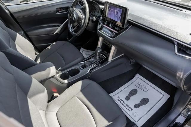 2024 Toyota Corolla Cross LE