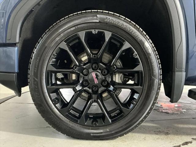 2023 GMC Sierra 1500 4WD Crew Cab Short Box Denali