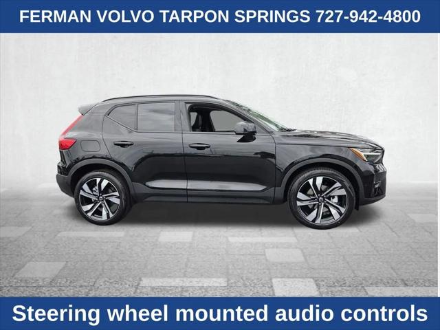2026 Volvo XC40 Plus, B5 AWD Gas (mild hybrid), Dark