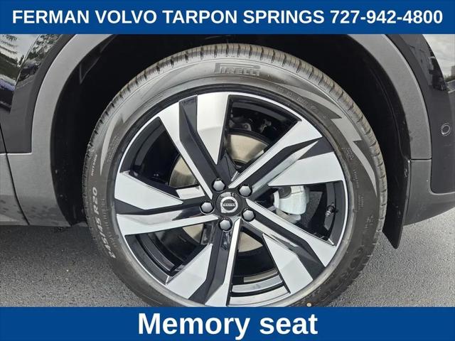 2026 Volvo XC40 Plus, B5 AWD Gas (mild hybrid), Dark