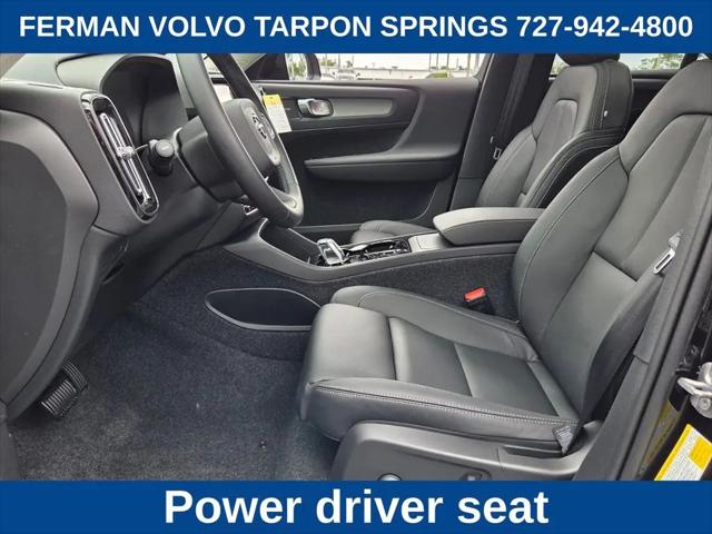 2026 Volvo XC40 Plus, B5 AWD Gas (mild hybrid), Dark