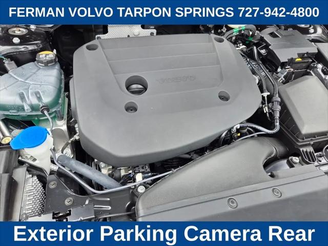 2026 Volvo XC40 Plus, B5 AWD Gas (mild hybrid), Dark