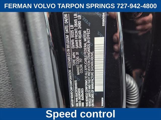2026 Volvo XC40 Plus, B5 AWD Gas (mild hybrid), Dark