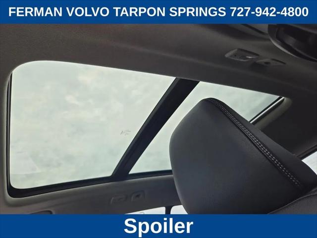 2026 Volvo XC40 Plus, B5 AWD Gas (mild hybrid), Dark