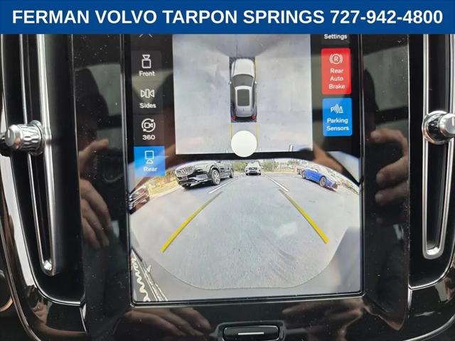2026 Volvo XC40 Plus, B5 AWD Gas (mild hybrid), Dark