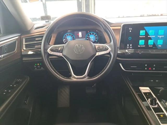 2025 Volkswagen Atlas 2.0T SE w/Technology