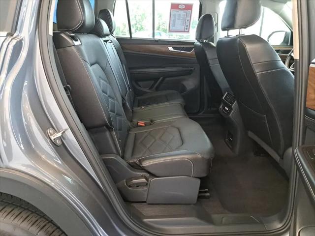 2025 Volkswagen Atlas 2.0T SE w/Technology