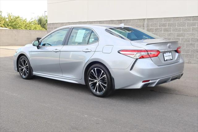 2020 Toyota Camry SE