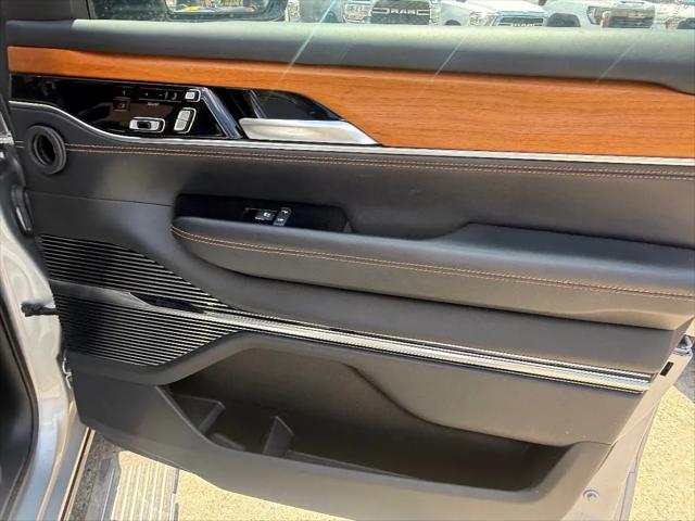 2024 Jeep Grand Wagoneer L Series III 4x4