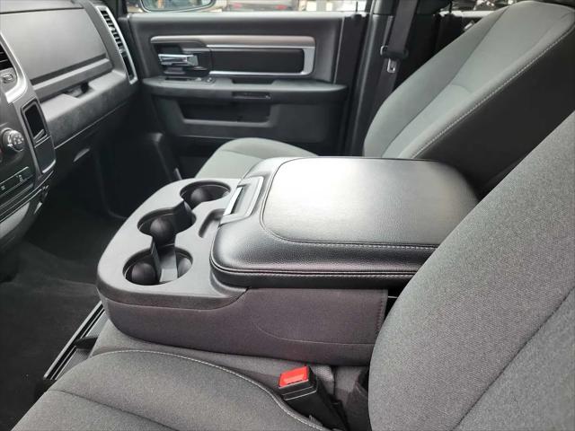 2024 Ram 1500 Classic Warlock Crew Cab 4x2 5'7" Box