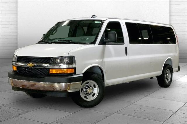 2026 Chevrolet Express Passenger 3500 Extended Wheelbase, LT, RWD