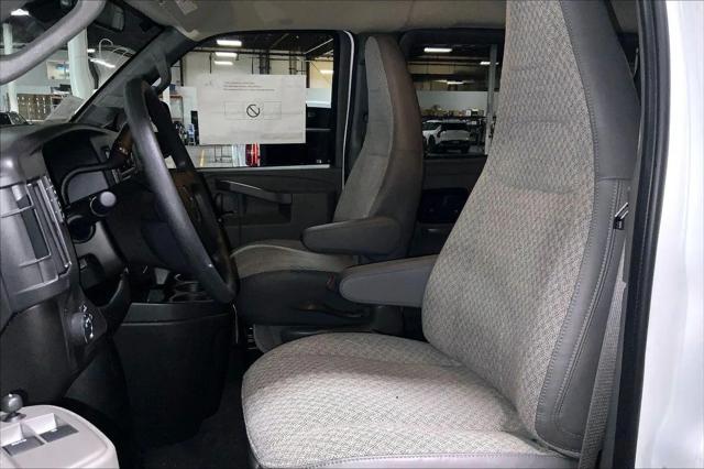 2026 Chevrolet Express Passenger 3500 Extended Wheelbase, LT, RWD