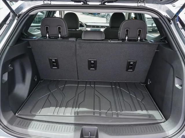 2027 Chevrolet Bolt LT FWD