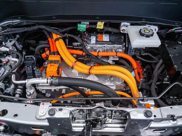 2027 Chevrolet Bolt LT FWD