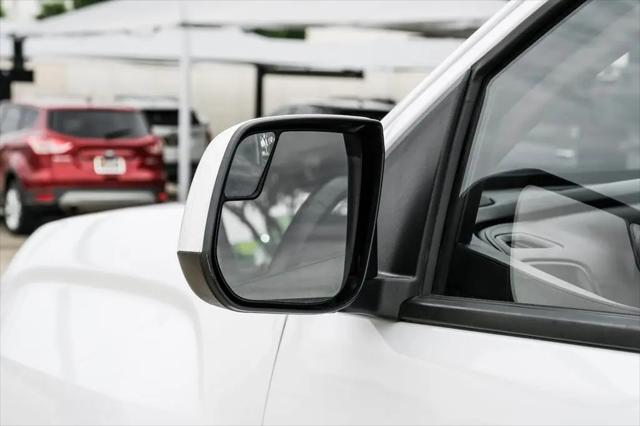 2022 GMC Canyon 2WD Crew Cab Short Box Elevation
