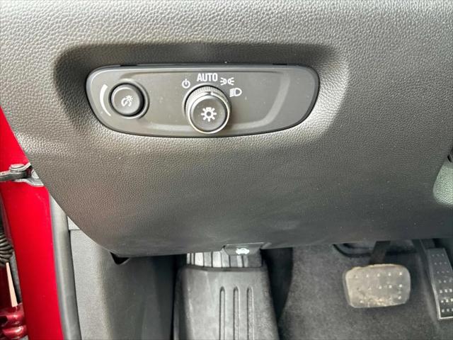 2023 Chevrolet Traverse AWD LT Leather