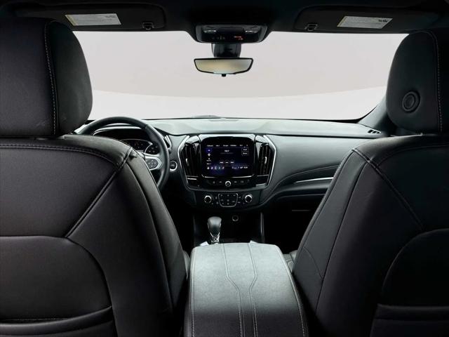 2023 Chevrolet Traverse AWD LT Leather