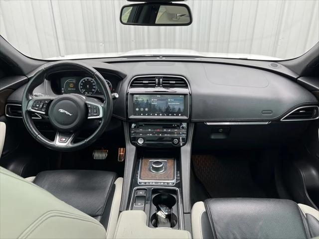 2018 Jaguar F-PACE S