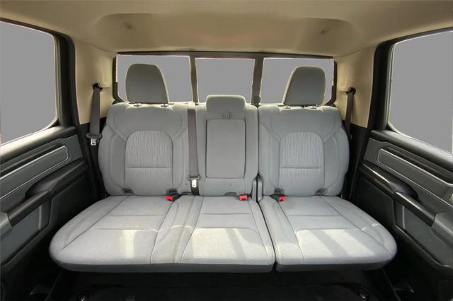 2020 Ram 1500 Big Horn Crew Cab 4x4 5'7" Box