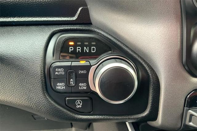 2020 Ram 1500 Big Horn Crew Cab 4x4 5'7" Box