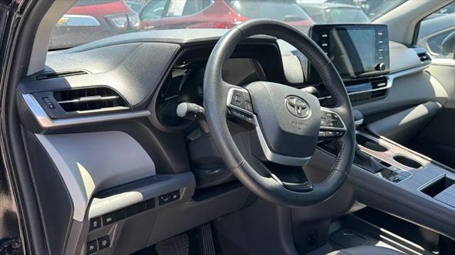 2024 Toyota Sienna XLE