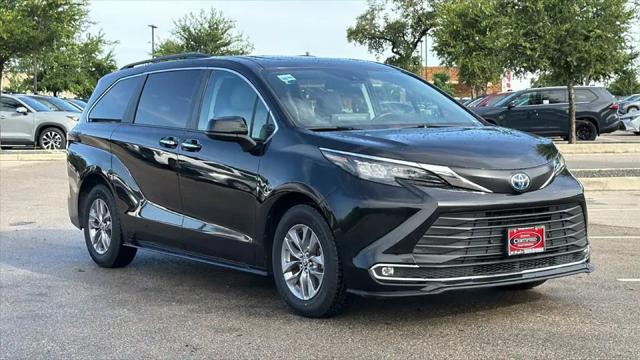 2024 Toyota Sienna XLE