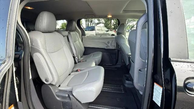 2024 Toyota Sienna XLE