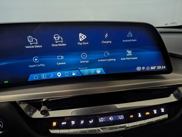 2025 Cadillac iQ Luxury 3 RWD