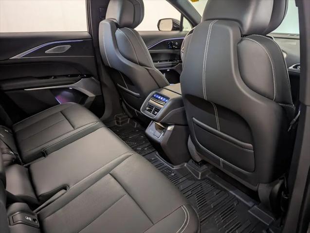2025 Cadillac iQ Luxury 3 RWD