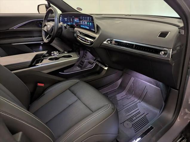 2025 Cadillac iQ Luxury 3 RWD