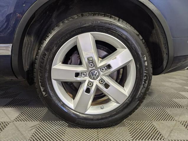 2012 Volkswagen Touareg TDI Lux