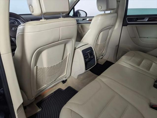2012 Volkswagen Touareg TDI Lux