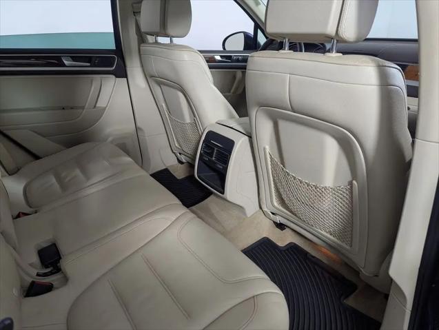 2012 Volkswagen Touareg TDI Lux
