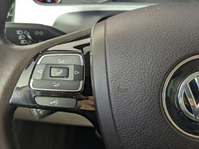 2012 Volkswagen Touareg TDI Lux